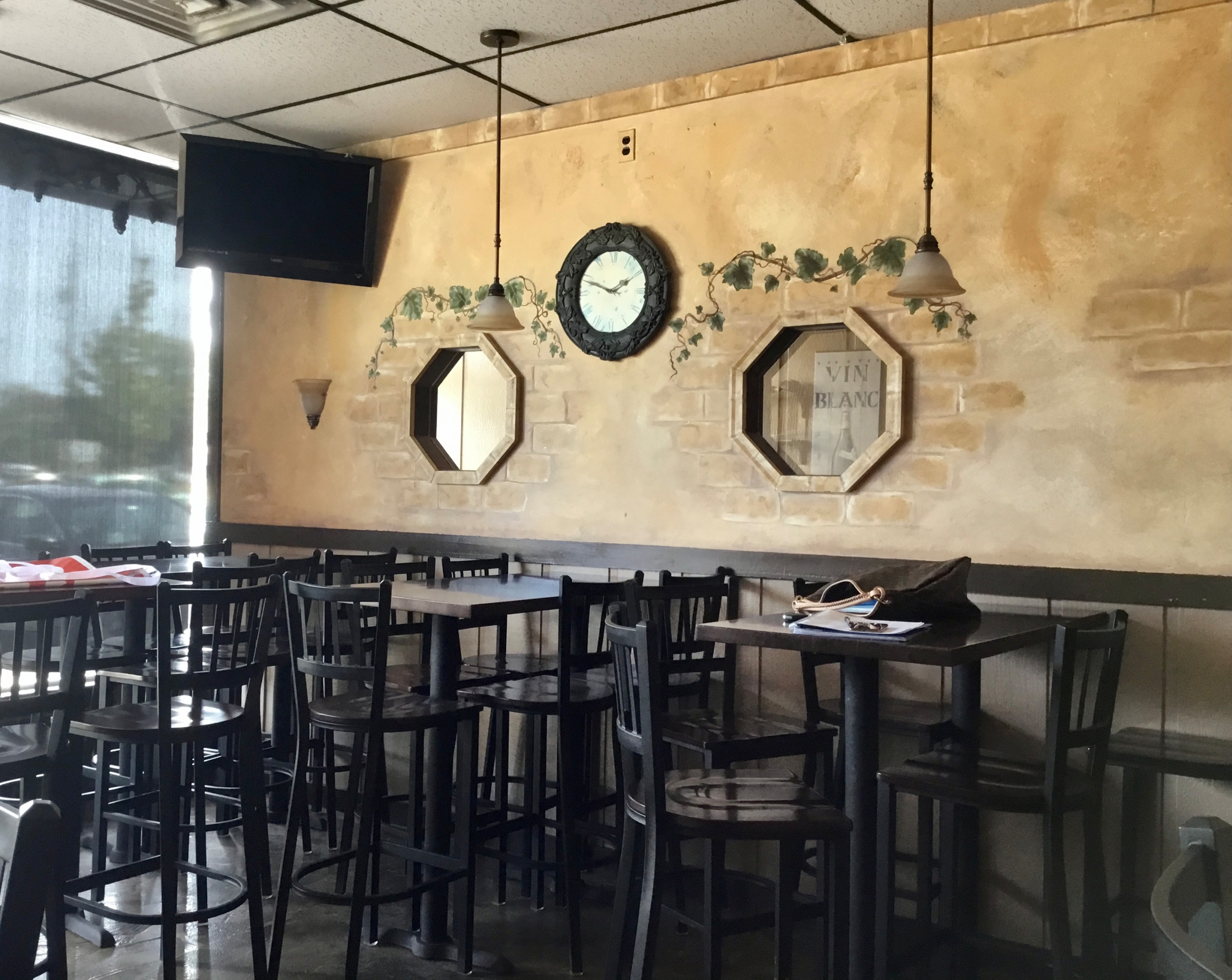Mrs. T's Pizza