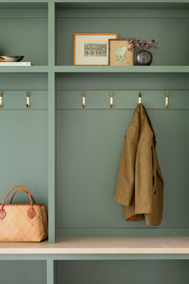 Entryway - transitional entryway idea in Chicago