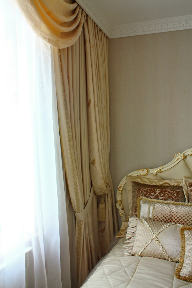 Спальни: оформление кроватей, декоративные покрывала, валики, подушки