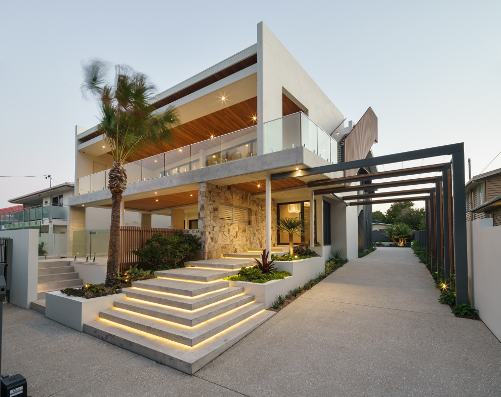 Beach style home design in Townsville.