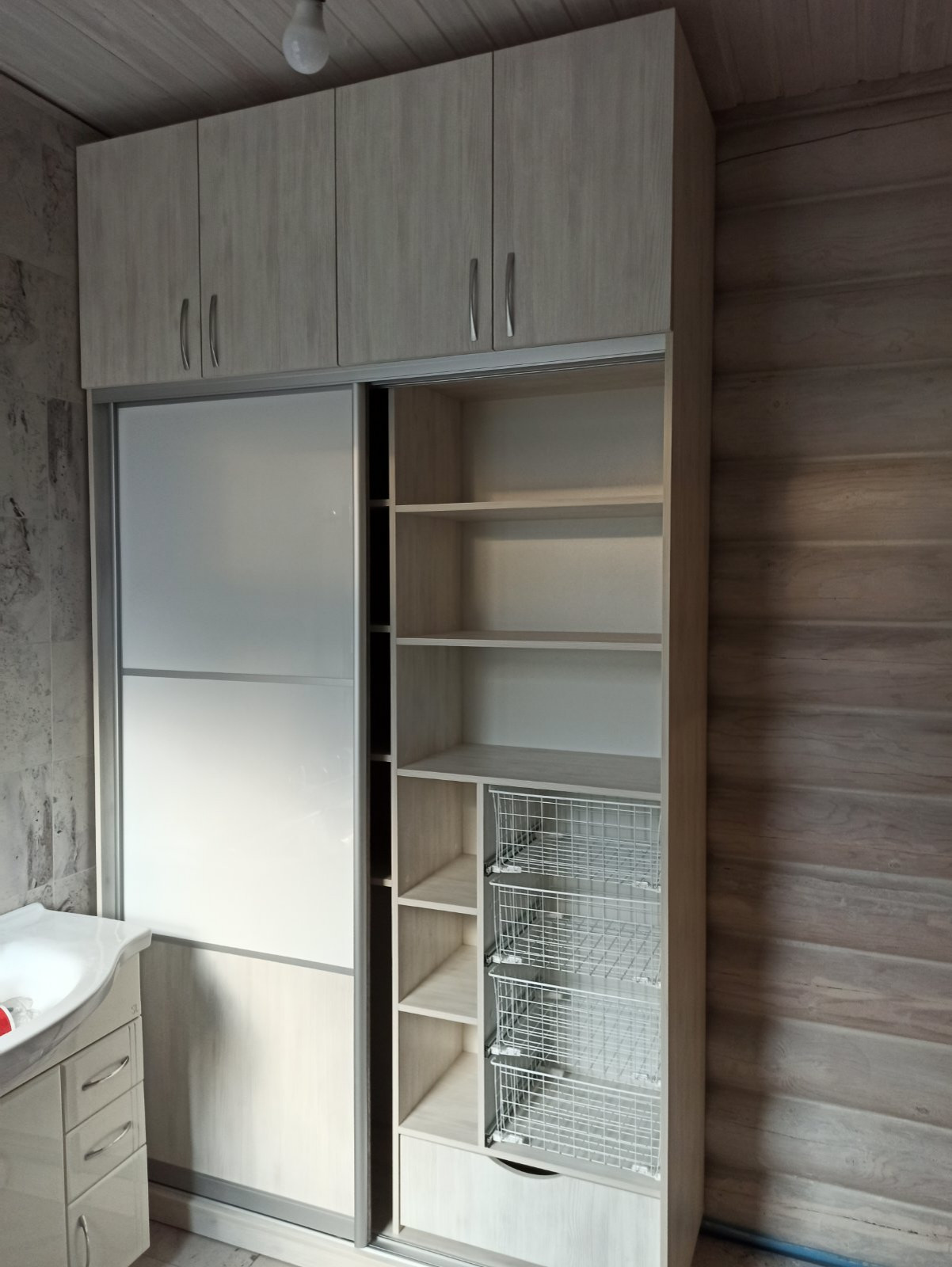 Шкаф в ванную комнату