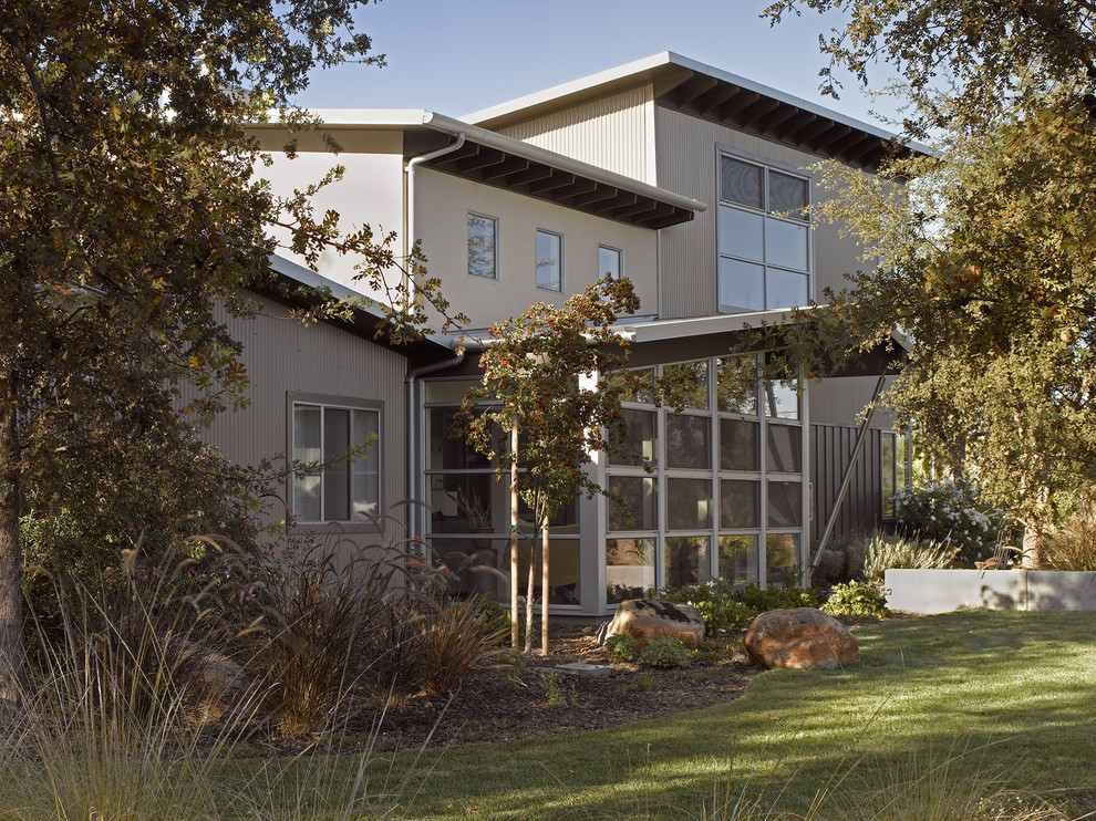 Photo of a contemporary exterior in San Francisco with metal siding.