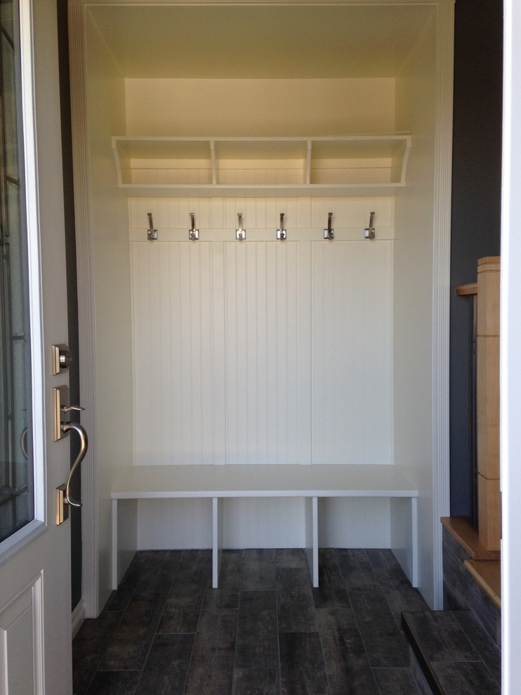 Entryway - entryway idea in Calgary