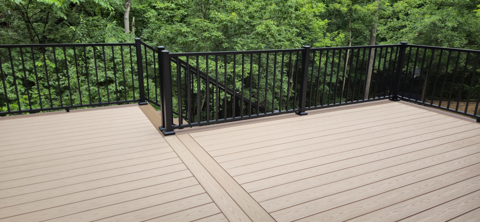 Miami Trails - 28x16 Composite Deck