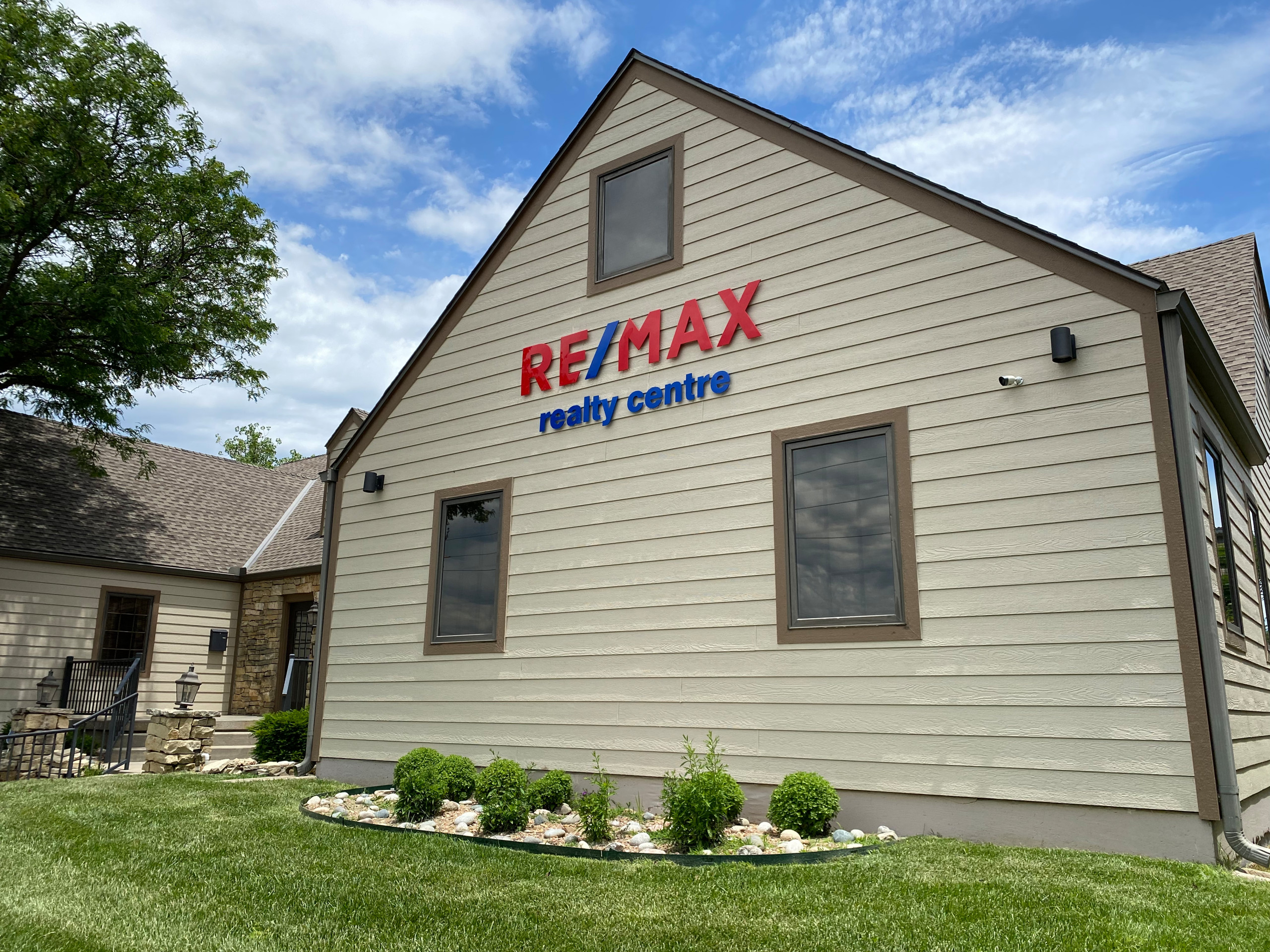 Re/Max Realty Centre