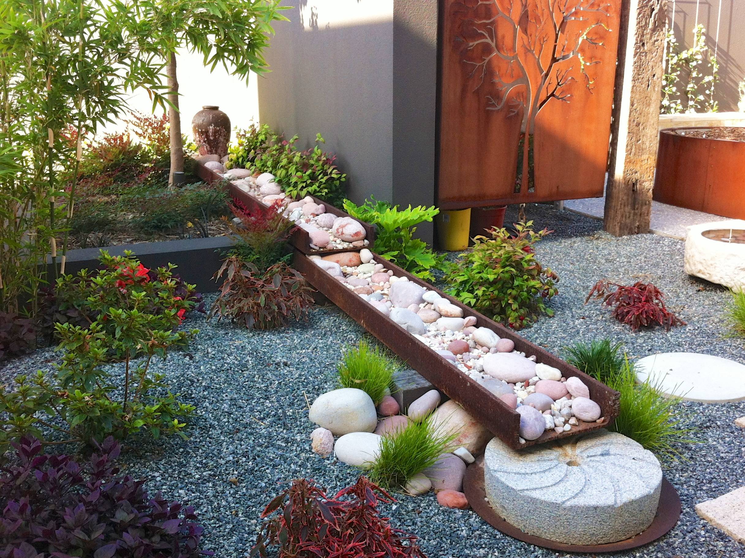 Small Japanese Garden - Photos \u0026 Ideas | Houzz, image size:2433x1824