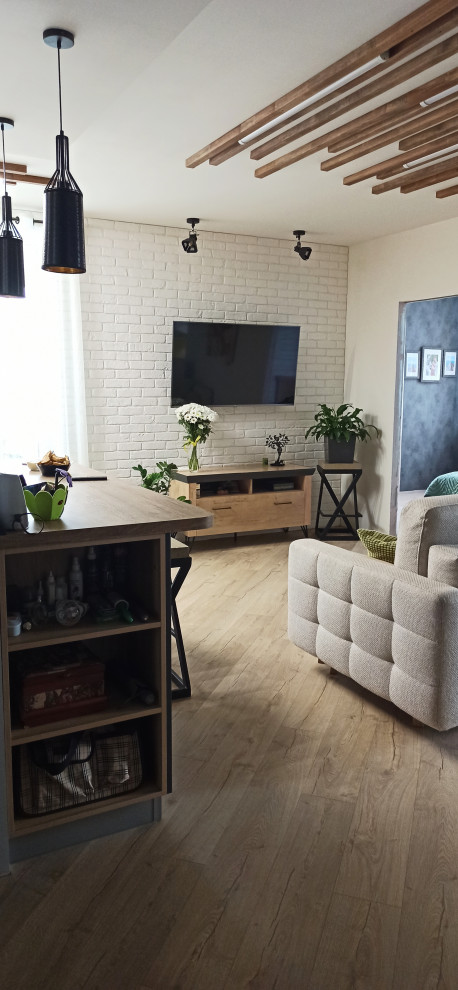 Современный интерьер с элементами лофта и сканди.