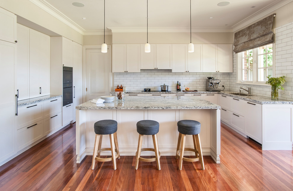 Photo of a transitional kitchen in Melbourne.