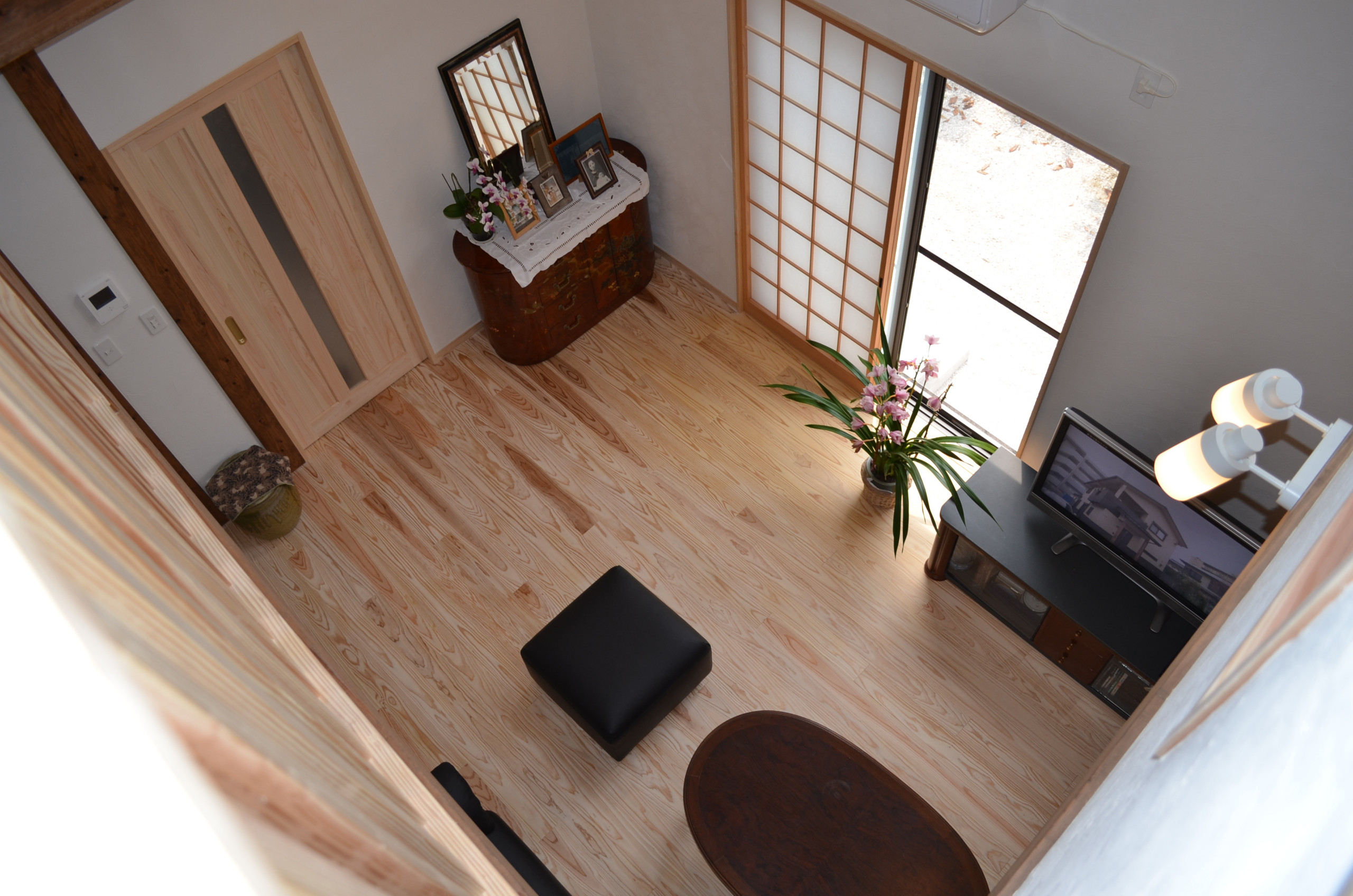 天然木の趣があり実用性も高い家