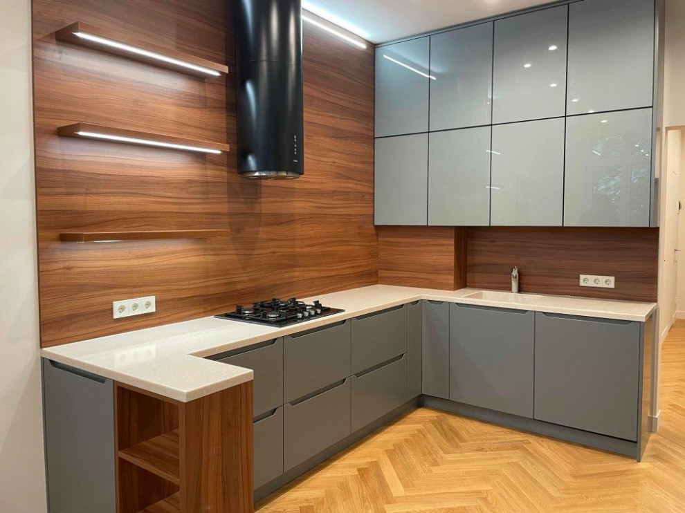 Кухня с интегрированной ручкой.