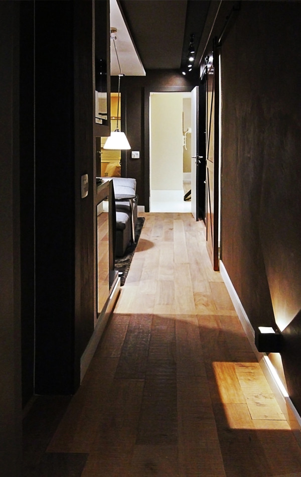Hallway - rustic hallway idea