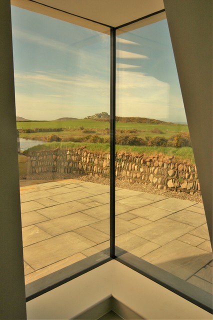 light filled, corner nook contemporary-vardagsrum