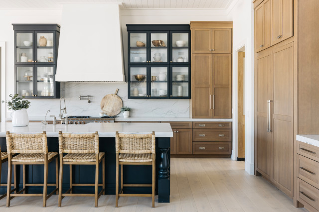 7 Stylish New Kitchens in White, Wood and Black