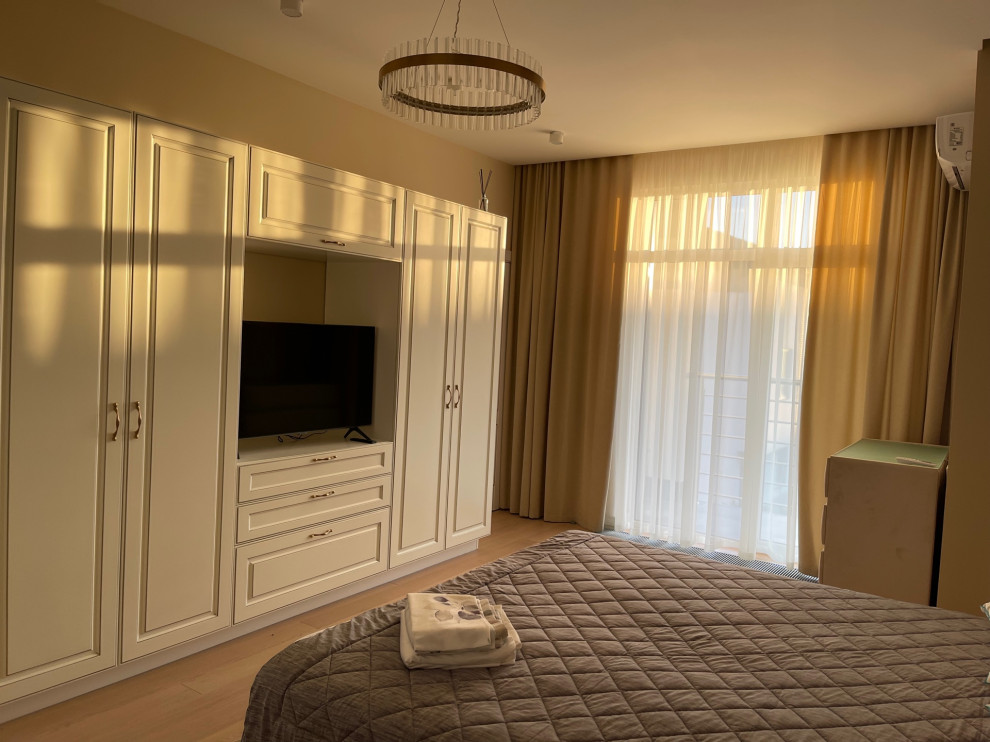 Спальни в проекте жилого дома на побережье, в г. Геленджике