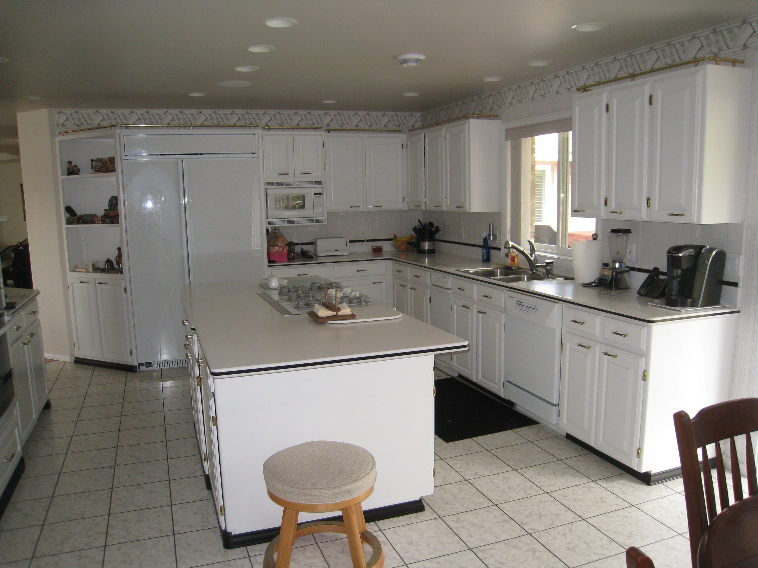 Summitview Kitchen Before