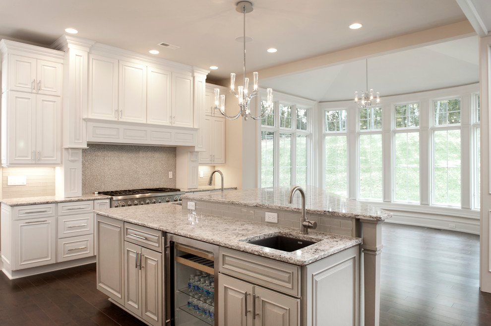 Kitchen - transitional kitchen idea