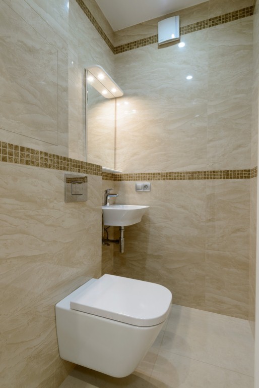 Мозаика и керамогранит с рисунком мрамора