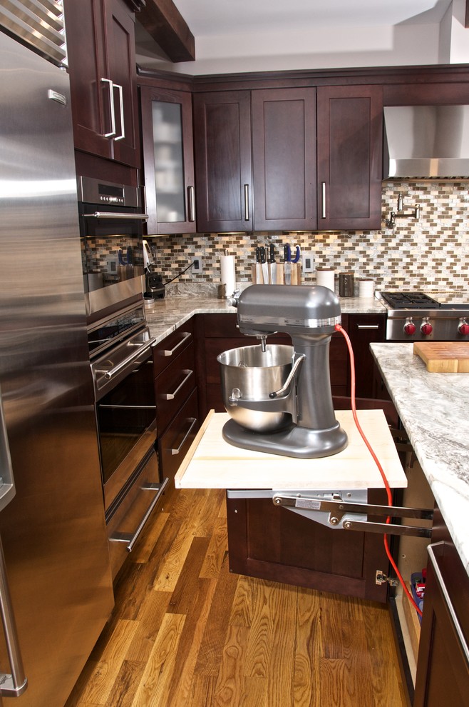 MODERN KITCHEN CHERRY