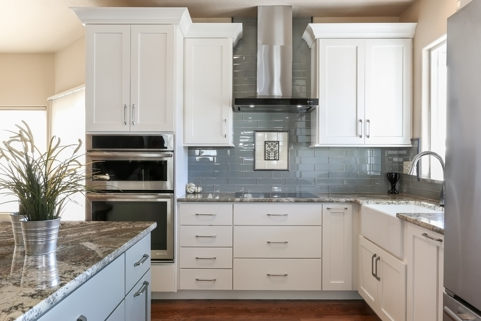 Kitchen - transitional kitchen idea
