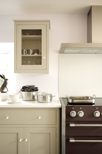 The Silverdale Shaker Kitchen by deVOL landhausstil-kueche