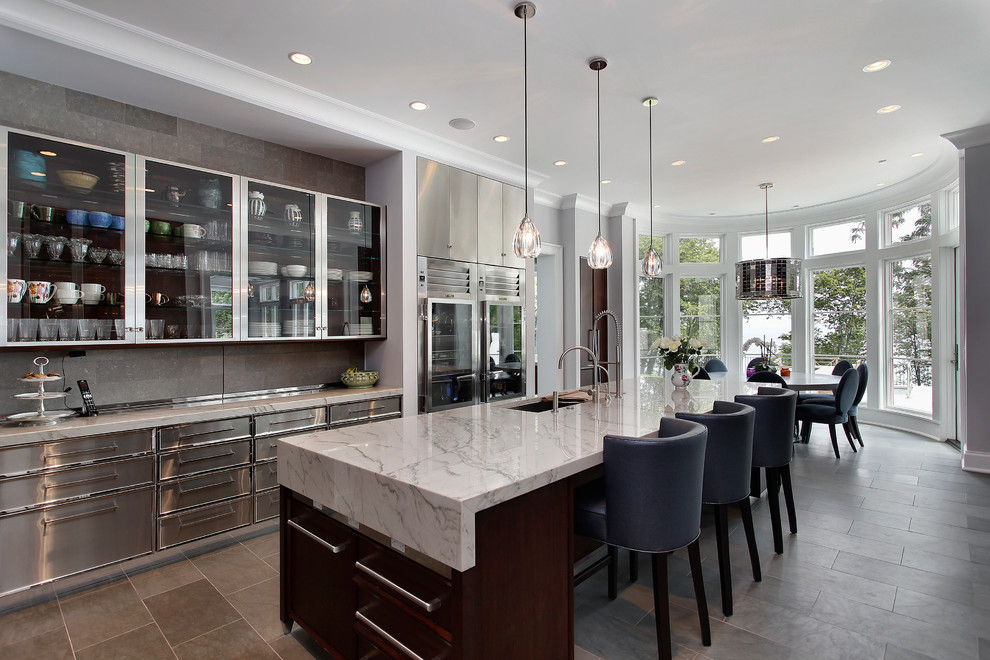 Example of a transitional kitchen design in Chicago