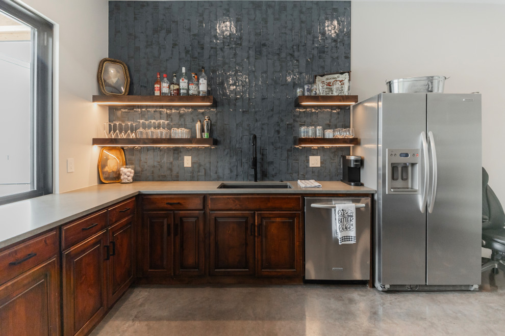 6302 Lynn Lane - Reit Above It All