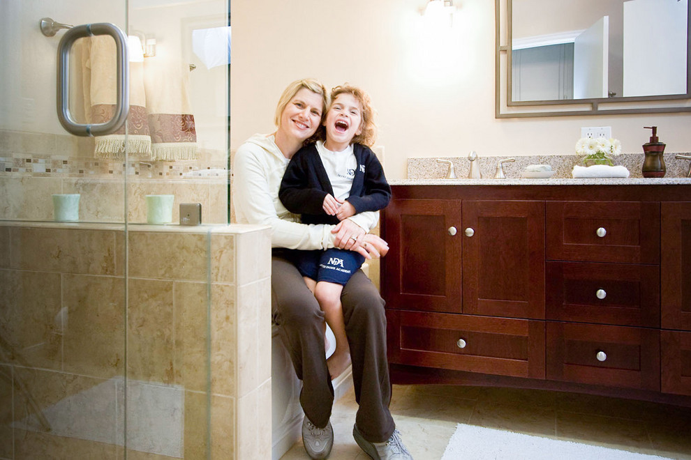 Bathroom - traditional bathroom idea in Los Angeles