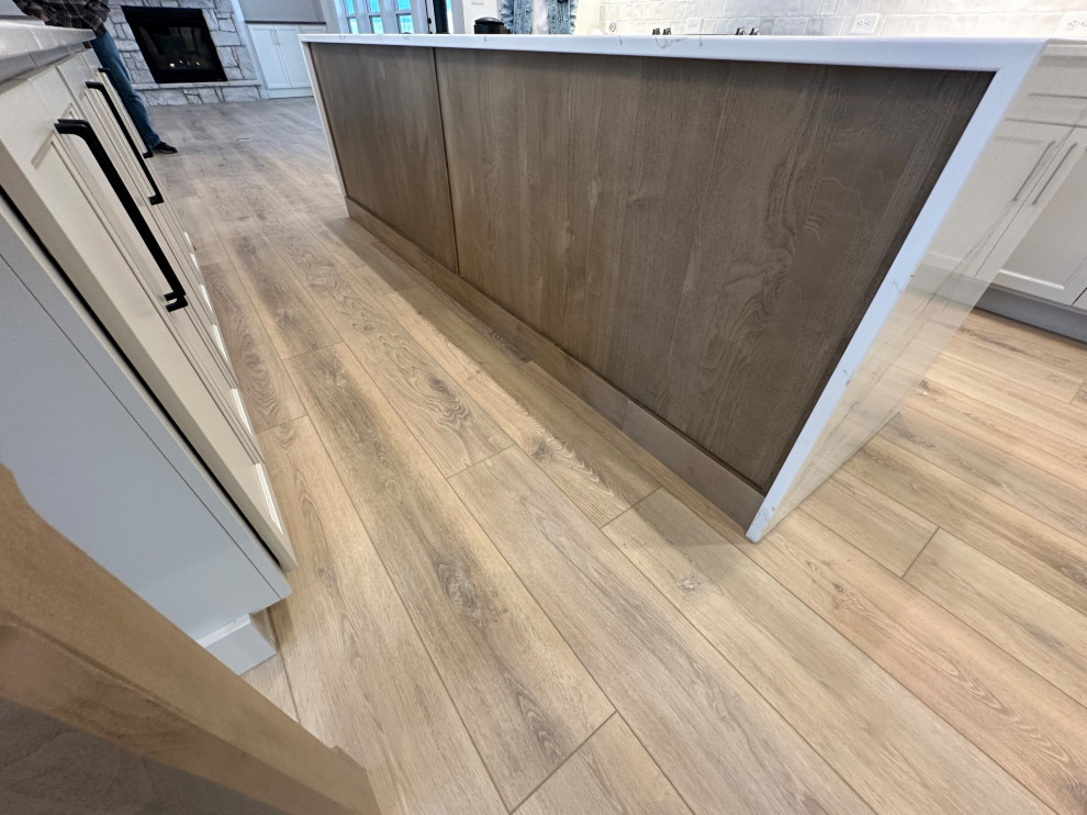 Kitchen and living area 21