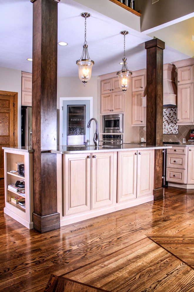 Kitchen - kitchen idea in Omaha