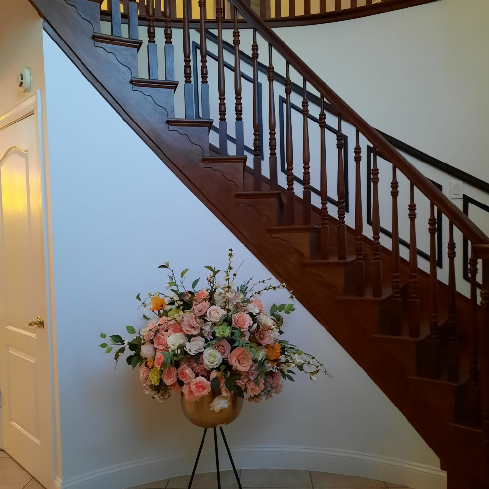 Transitional house decoration