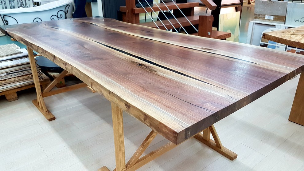 Столешница Live Edge Design из 3х цельных срезов, массив черного ореха