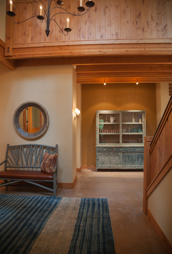 Mountain style home design photo in Seattle