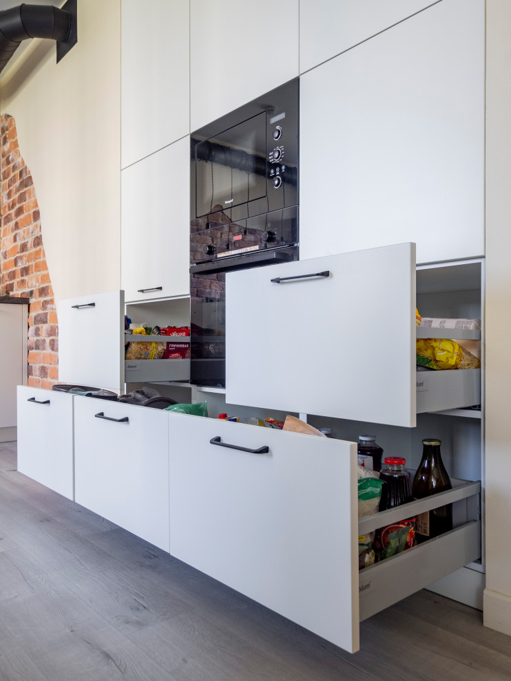 Кухня в стиле неоклассика без верхних модулей