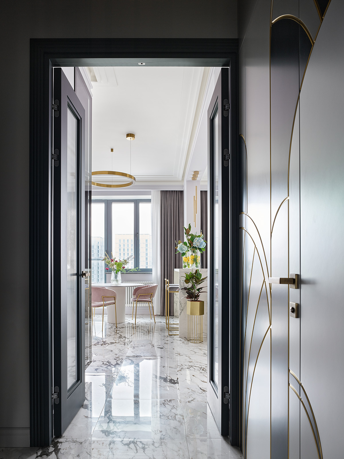 Современный ар деко для молодой семьи