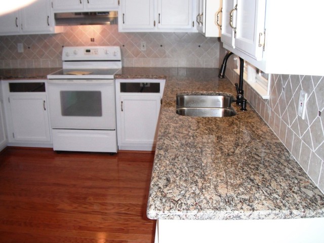 Santa Cecilia Granite 10 21 10 For White Kitchen Cabinets
