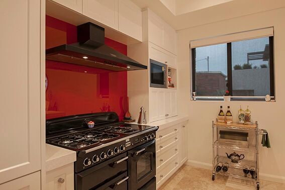 Photo of a transitional kitchen in Sydney.