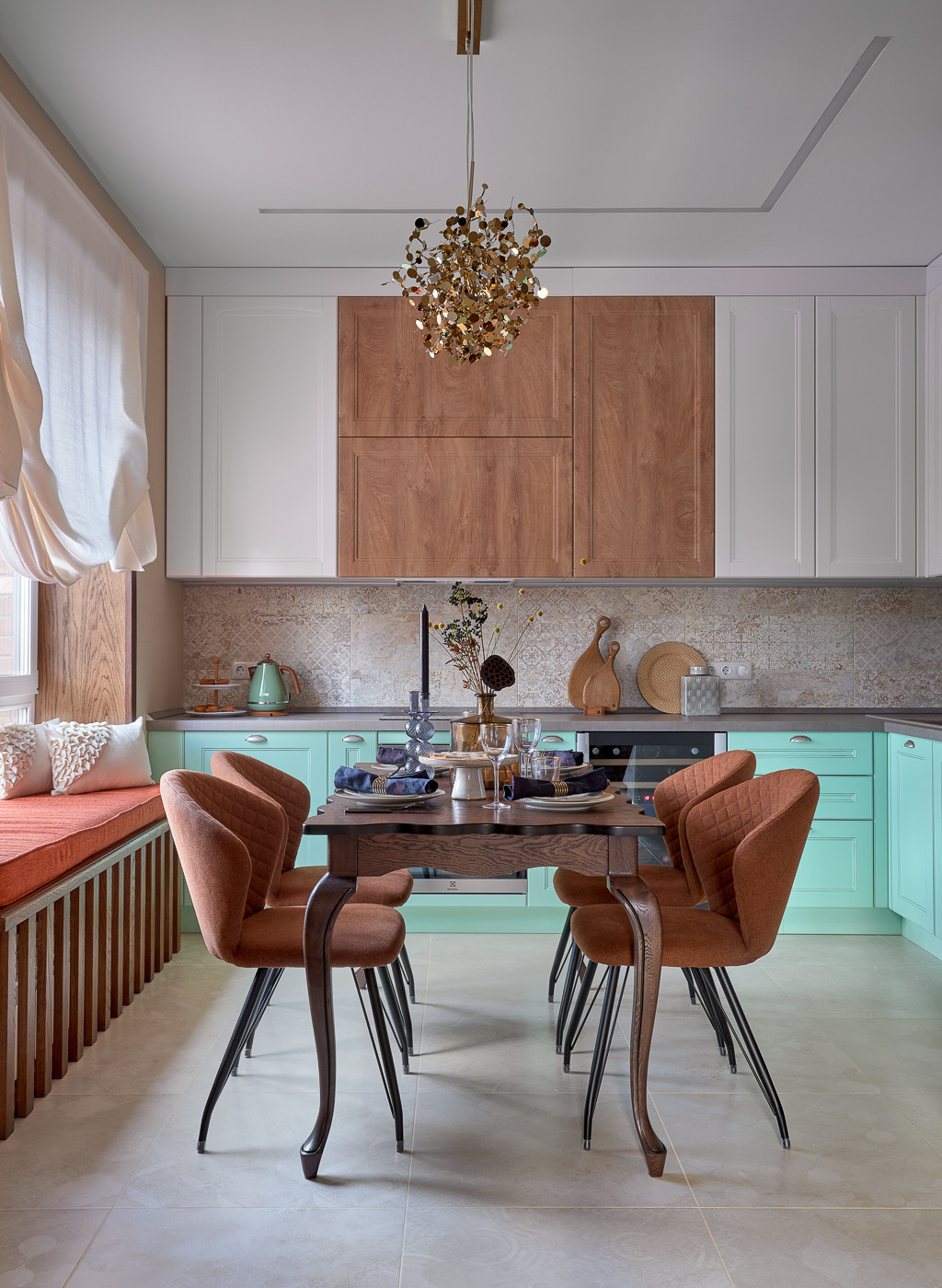 Реализованный проект кухни в ЖК Черняховского.