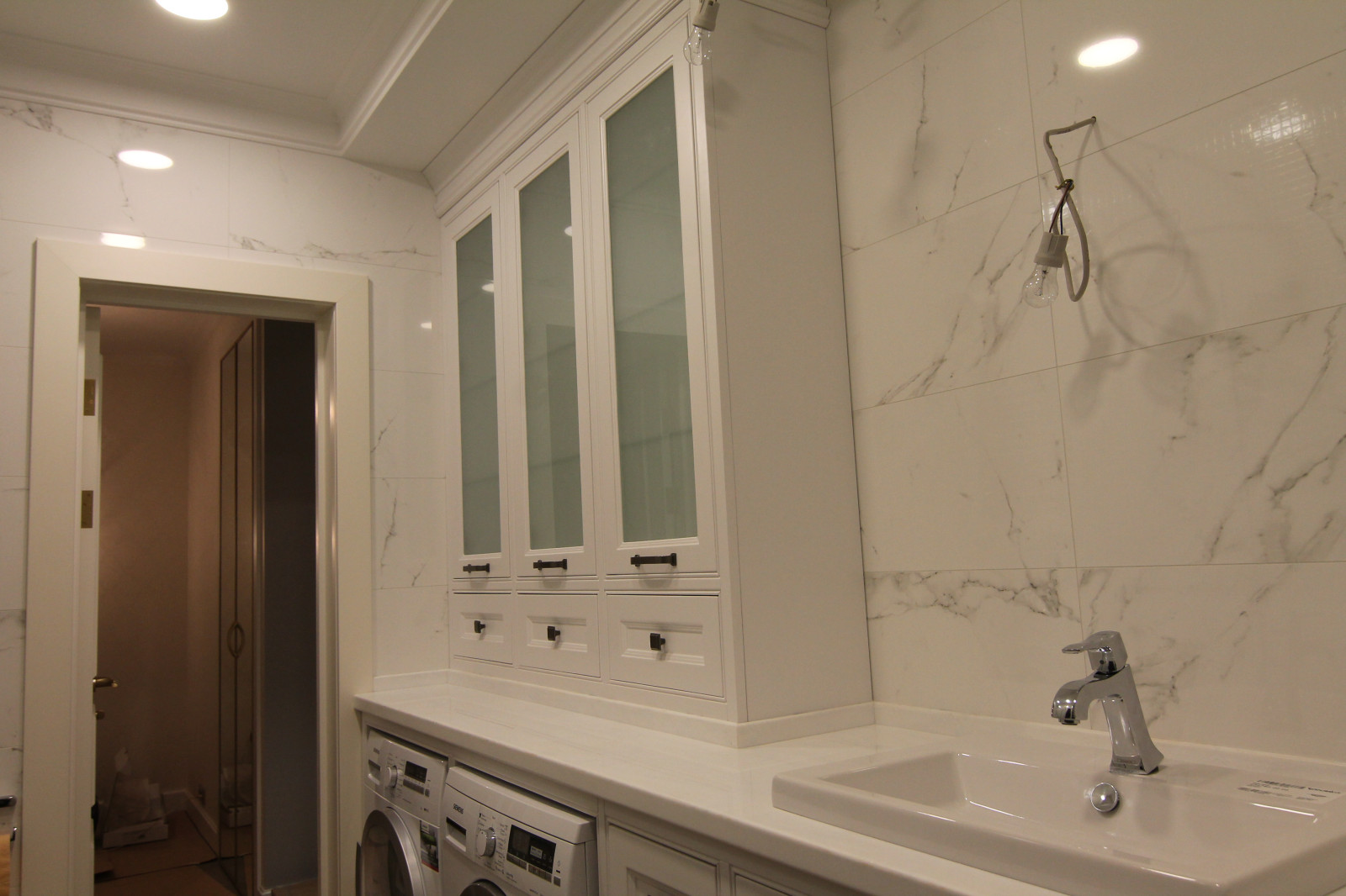 Выбираем дверь в ванную комнату