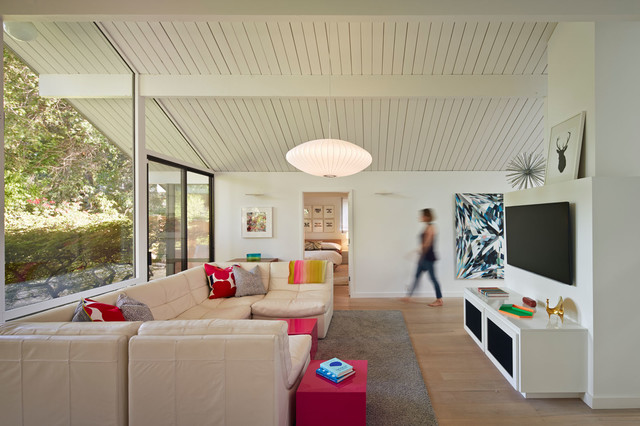 Eichler's Disco midcentury-living-room