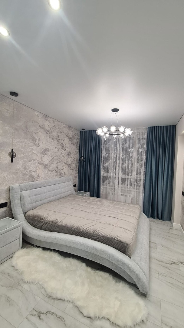 Теневые потолки в ЖК Романтика