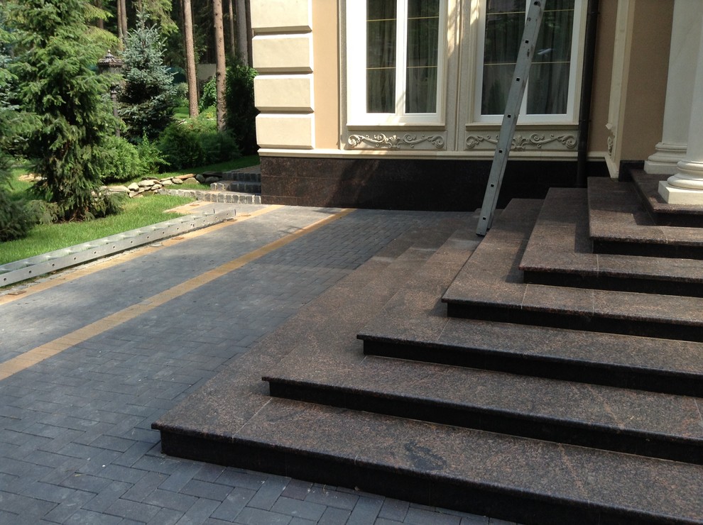 Крыльцо из натурального гранита