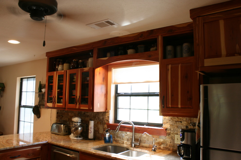 Kitchen - rustic kitchen idea in Austin