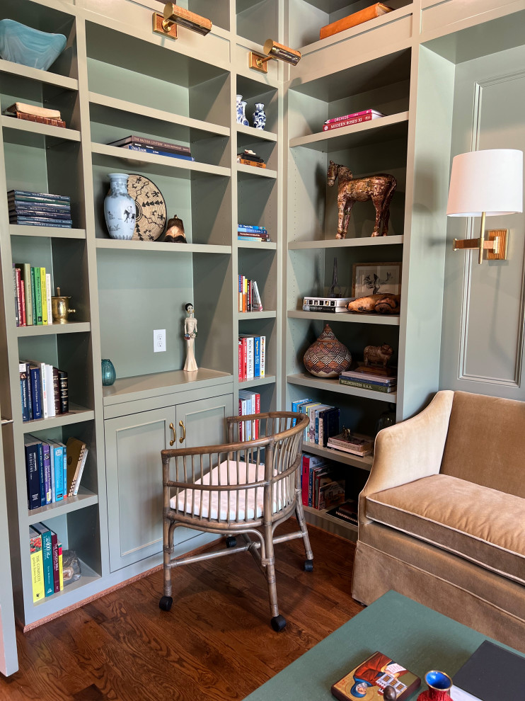 Home design - transitional home design idea in Dallas