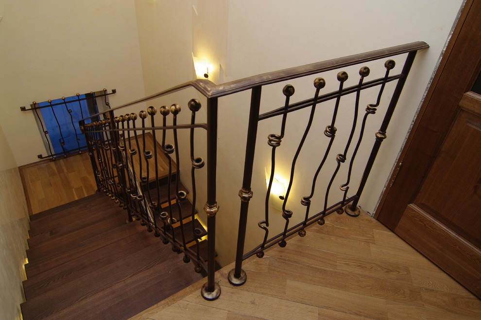 Лестницы с кованым ограждением