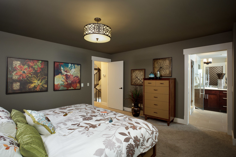 Photo of a mid-sized traditional master bedroom in Calgary with grey walls, carpet and no fireplace.