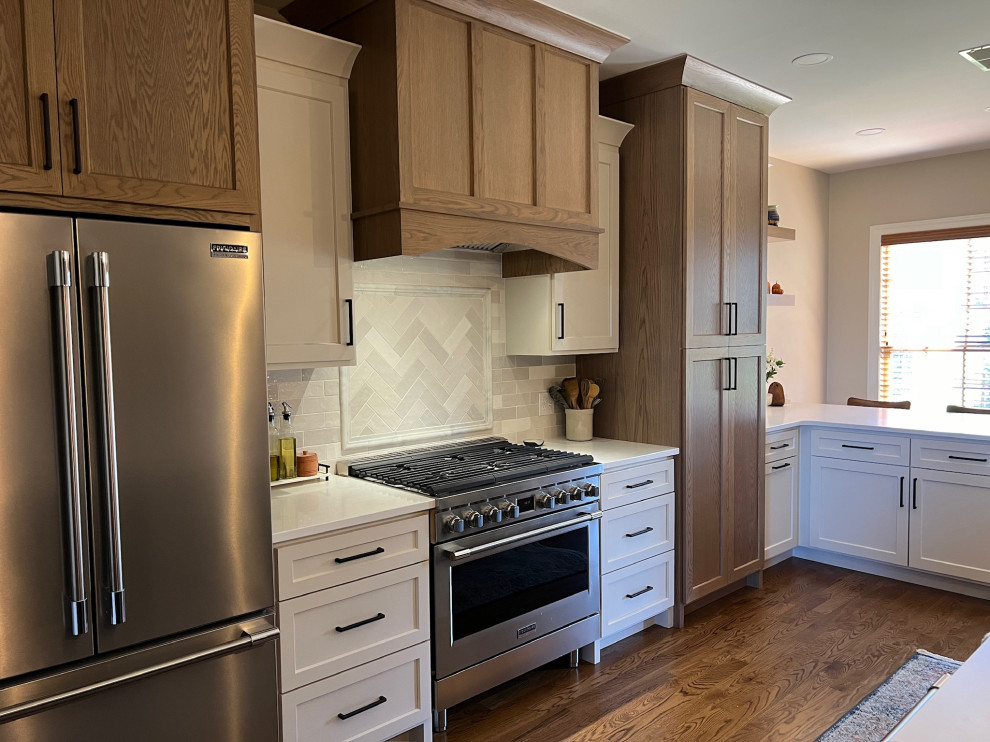 Chic Indian Lake Kitchen