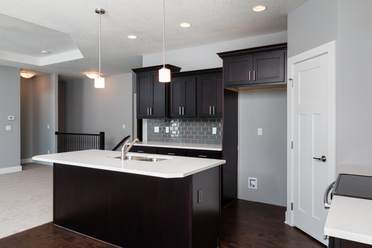 Kitchen - transitional kitchen idea