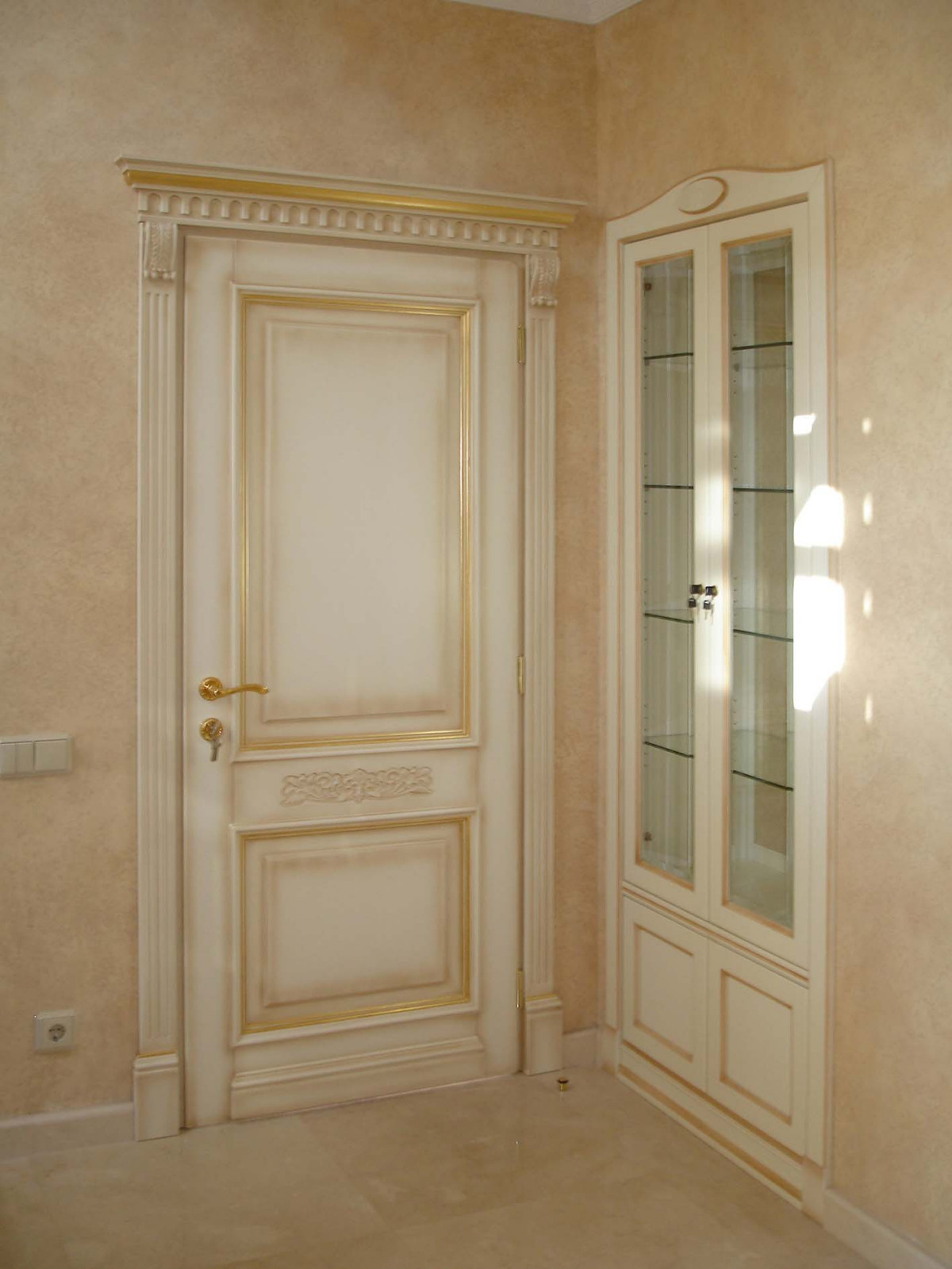 Лестницы и двери