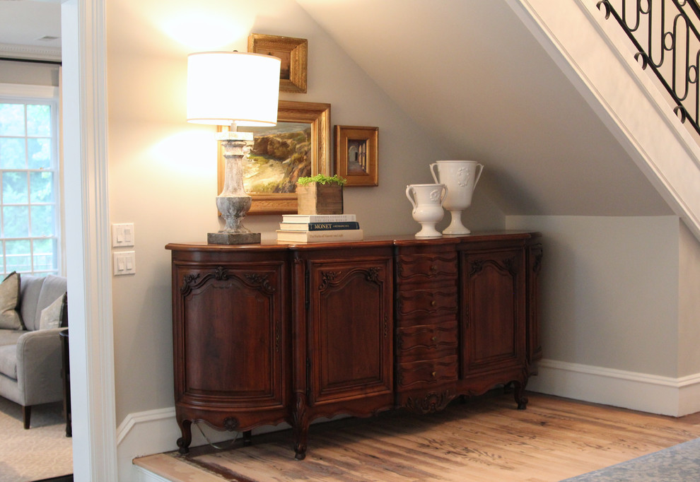 Hallway - transitional hallway idea in DC Metro