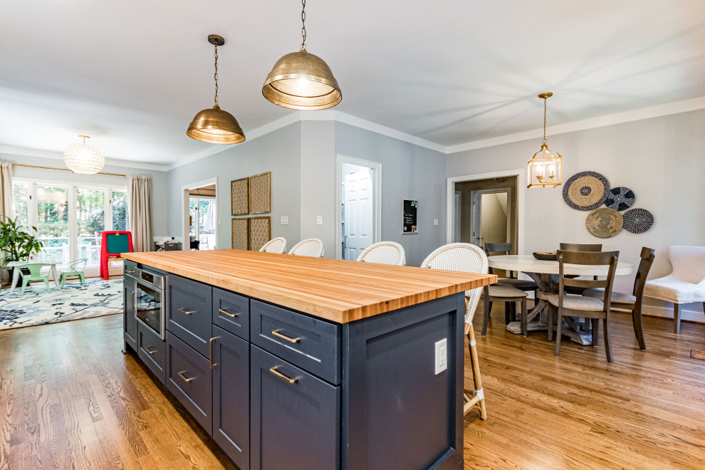 N. Raleigh Kitchen & Dining Area